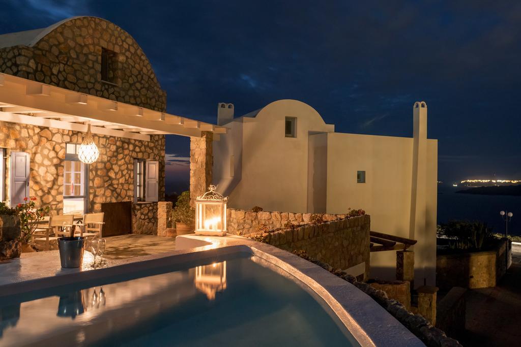 Red Cliff Villa 2Bedroom Villa With Caldera View And Plunge Pool อาโกรตีรี ภายนอก รูปภาพ